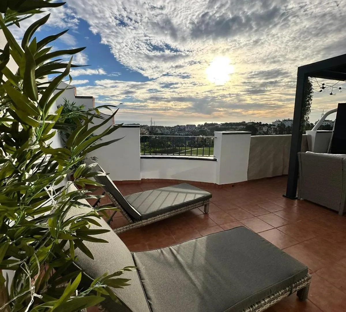 Panoramic View At Island Resort Sitio de Calahonda Apartment